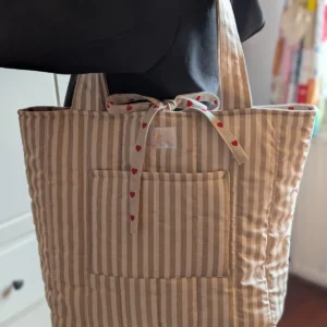 Large Tote shoulder bag.