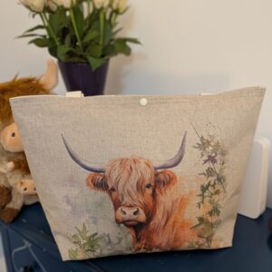 Highland cow Tote bag (medium) with shoulder strap.